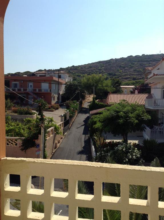 Noufaro Studios Karfas Quarto foto