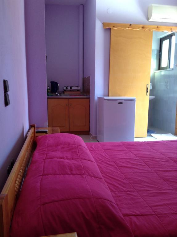 Noufaro Studios Karfas Quarto foto